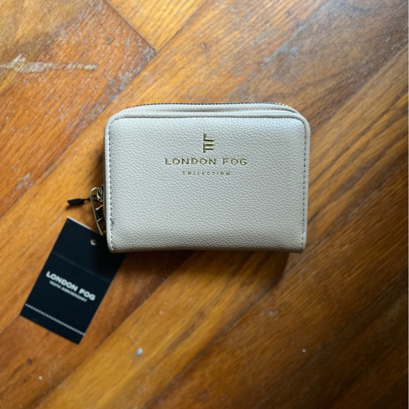 🆕  London Fog wallet NWT - Picture 1 of 5
